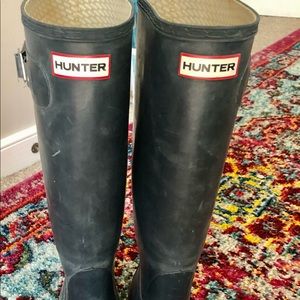 Women’s fall hunter rain boots size 9